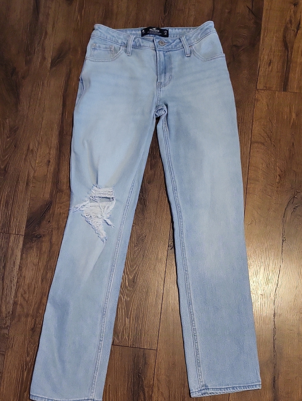 Hollister Low Rise 90s Vintage Straight Light Blue Straight Leg Distressed Jeans